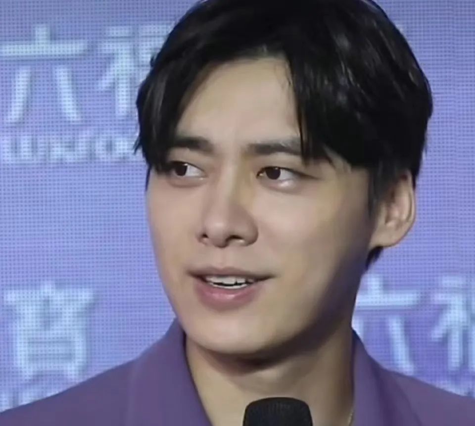 李易峰塌房,是偶然,也是必然_腾讯新闻
