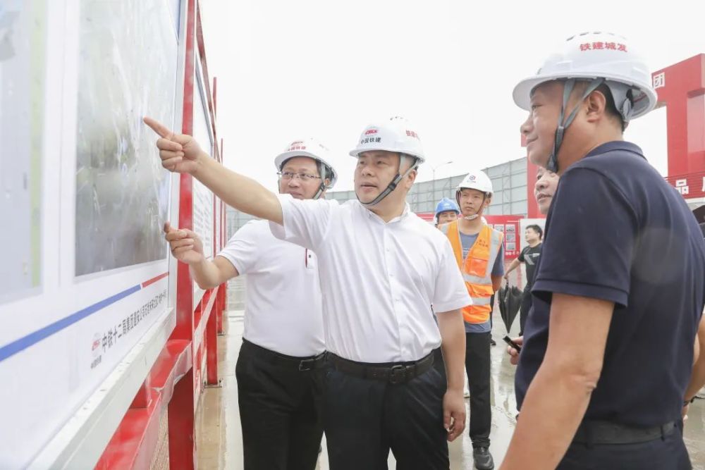 毛世梁带队检查防汛防台及消防安全工作 树立底线思维 牢筑安全屏障