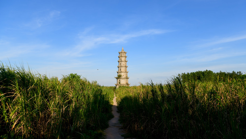 沅江凌云塔亭亭玉立于洲:洞庭夕照,美如诗画_腾讯新闻