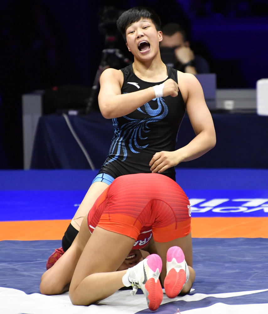 (体育)摔跤——世锦赛:龙佳晋级女子自由式摔跤65公斤级决赛