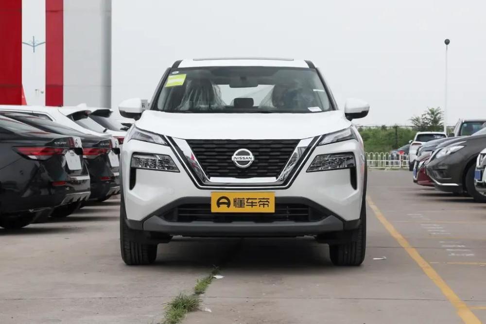 2022款奇骏星月限定版上市,搭载1.5t三缸发动机,售价17.99万_腾讯新闻