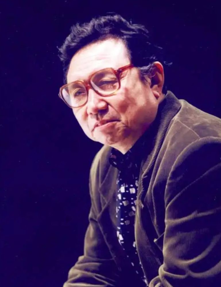 冯远征任北京人艺院长,老丈人是知名编剧,与大8岁老婆丁克至今插图3