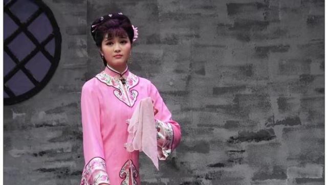 90后沪剧演员抖音走火,她是"老弄堂里的天籁之音"