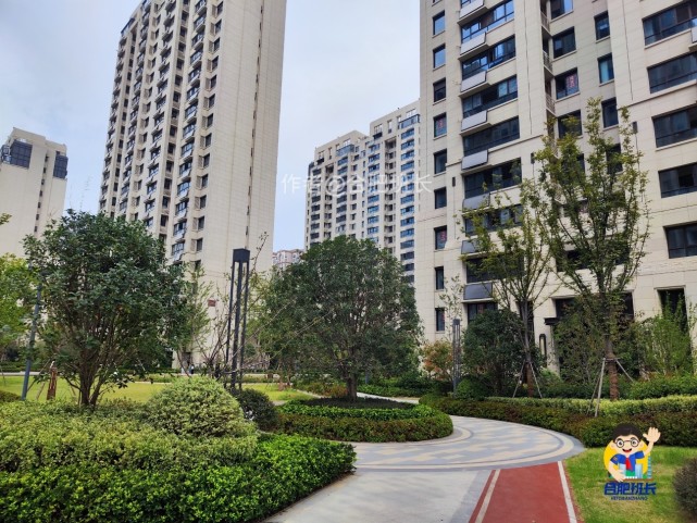 坚持高端定位和精品路线的金茂,实探高新区北雁湖金茂湾!-腾讯新闻