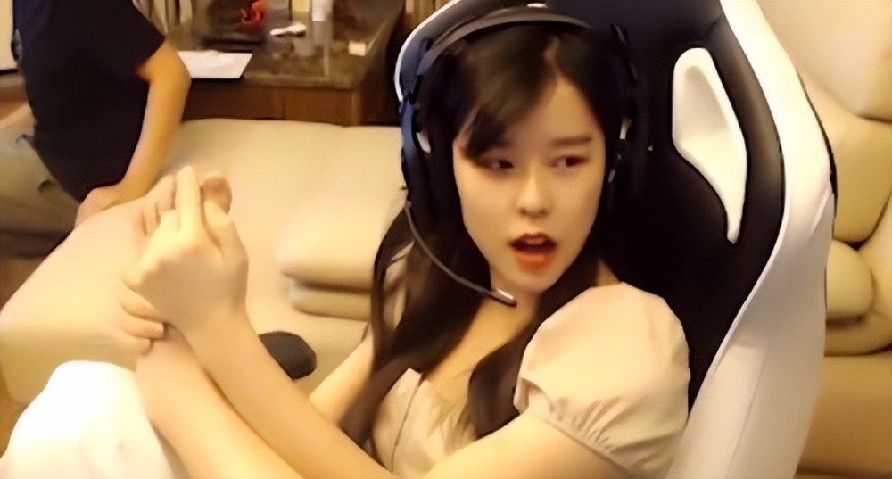 童锦程找沫子聊新节目,被沫子狂怼:你个肾虚男,也配当恋爱导师插图2