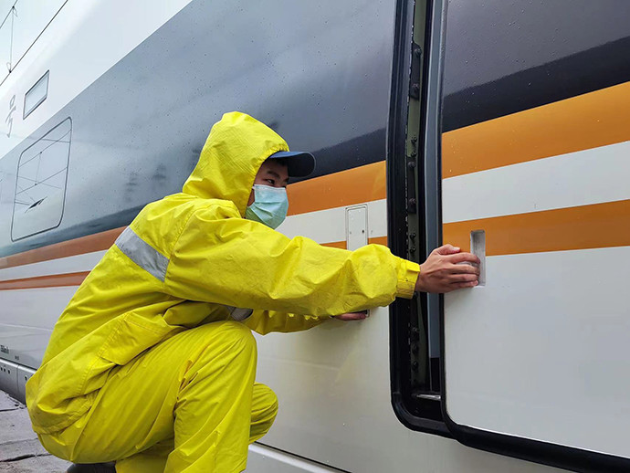 颱風梅花北移減弱長三角鐵路停運列車陸續恢復開行