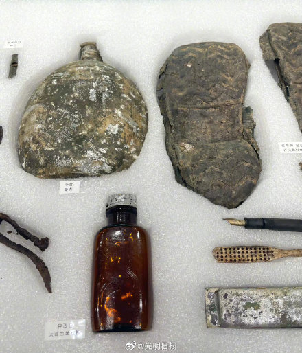 在韩志愿军烈士遗物让人泪目