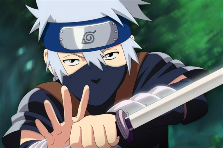 这把武器是卡卡西的父亲旗木朔茂留下的特制查克拉短刀,其外表逸散着