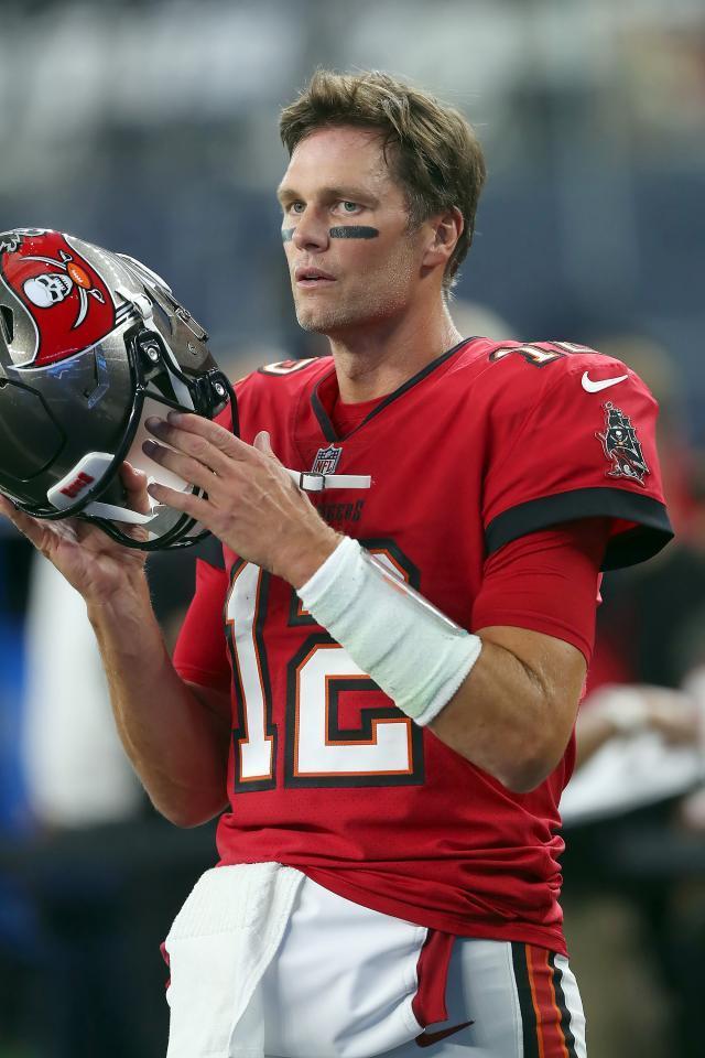 婚姻危机爆发在二月份,汤姆·布拉迪职业生涯经过了23个赛季,刚刚帮助