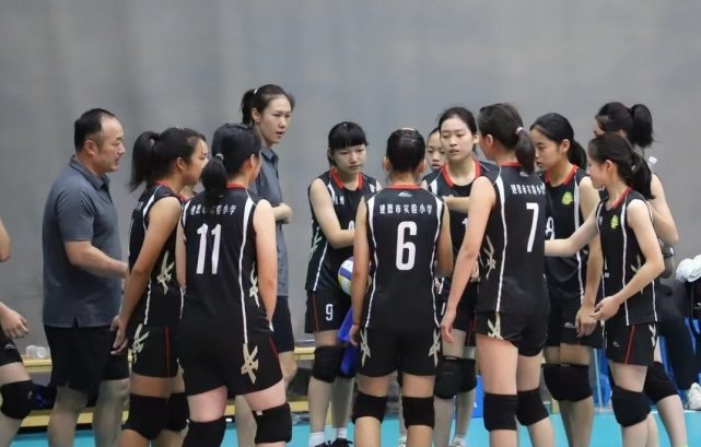 李静王娜汪慧敏浙江女排黄金一代三员大将都走上了教练岗