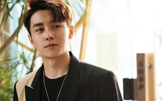 覆流年男主结局引关注:穆川扮演者翟子路资料以及作品一览