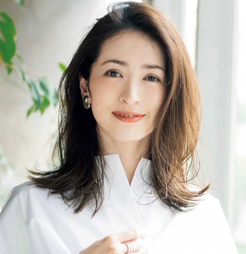 5种"发型"坑了很多中年女人,不是显老就是扮嫩,颜值高也中招插图6