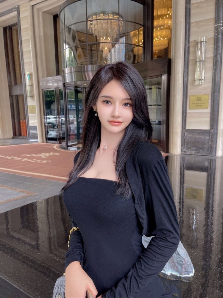 隔壁学校的校花_腾讯新闻