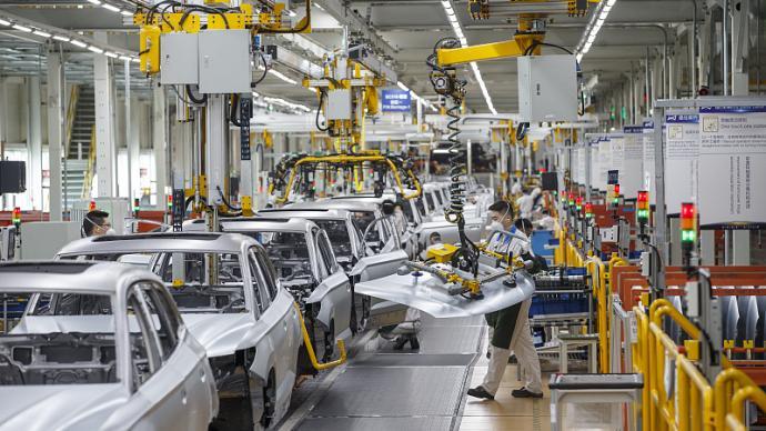国家统计局：8月汽车产量增长39％，行业增加值增逾30％