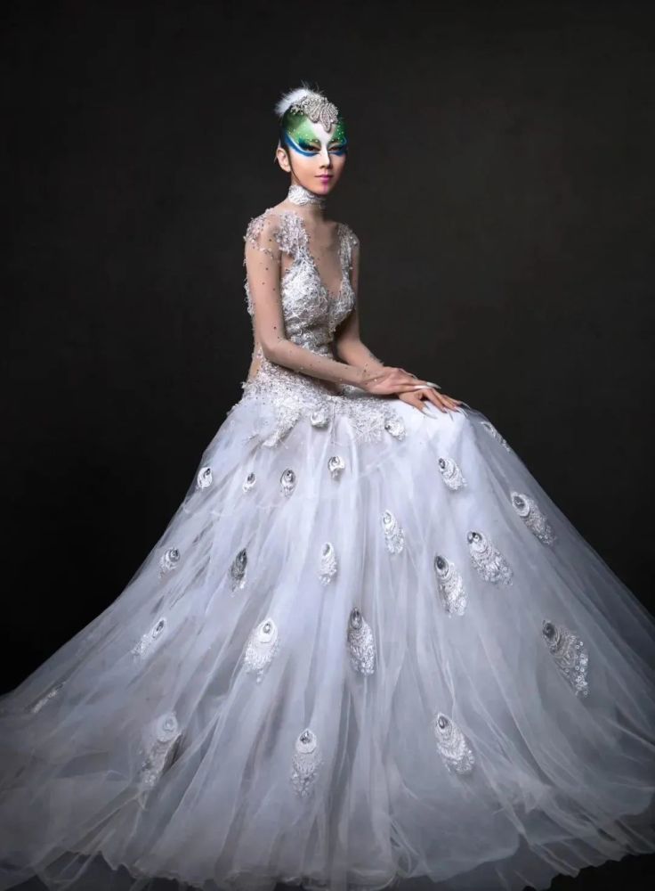 【直播预告】9月19日 19:30 独家带您走进剧院看《孔雀》_腾讯新闻