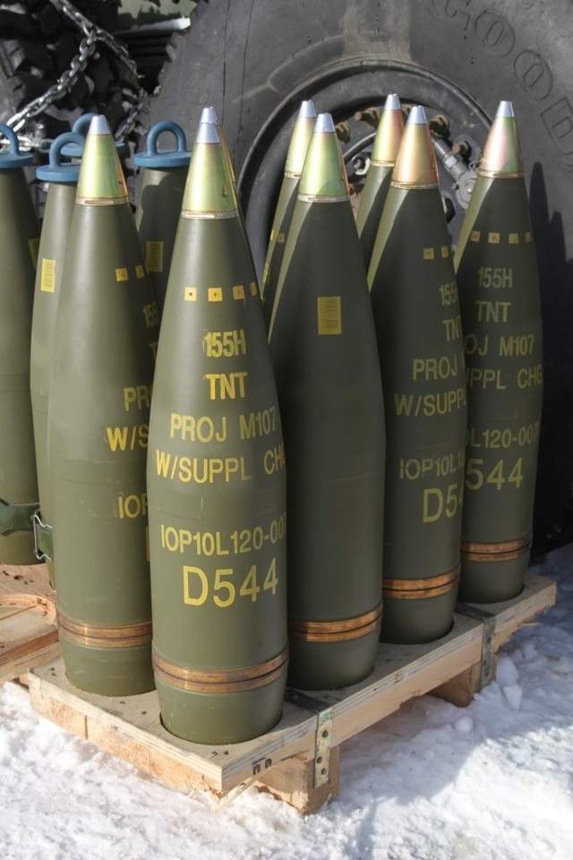 援乌近百万发炮弹后,美军开始有行动,要将现有弹药产量提高3倍