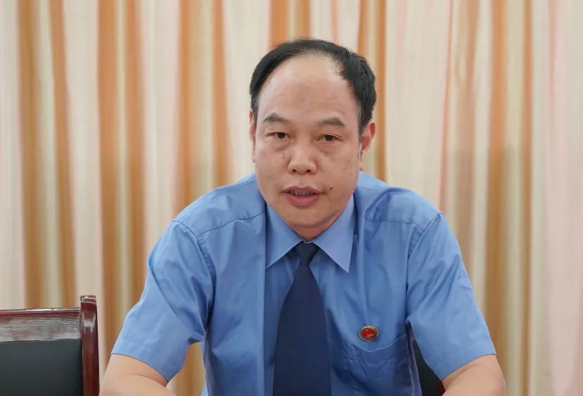 叶光良检察长到松罗中学开展法治讲座_腾讯新闻