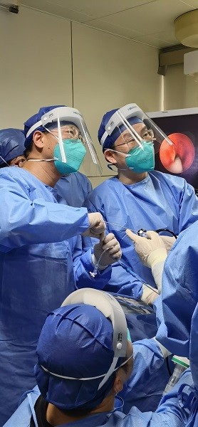 支气管食管瘘口 患者4年畏茶饭,长海医院"三镜四联"多学科协同除顽疾