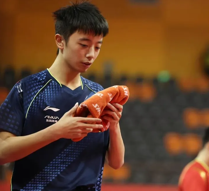 终于给男乒争气了17岁小将击败日本奥运选手陈垣宇未来可期