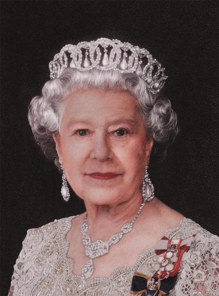 作品两度被白金汉宫收藏,苏绣皇后讲述创作英国女王肖像背后的故事