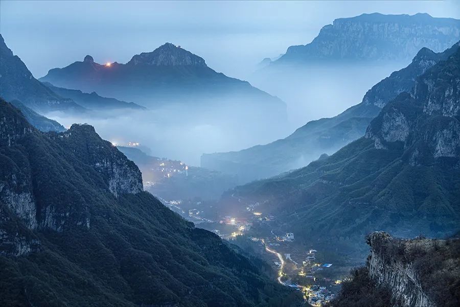 《烟波浩渺王莽岭》 刘云锋 摄《陵川卧佛》 申宏伟 摄《丹河太极养生