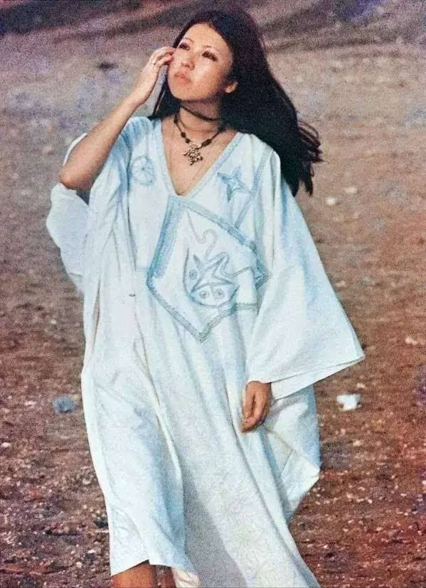 三毛才是被耽误的时尚博主穿衣简陋却时髦不土特高级