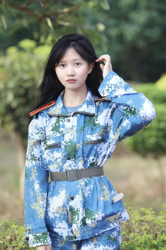 许琦 姚燕玲 黄淑雁 陈裕玲 古翠婷黄舒 邹佳榕