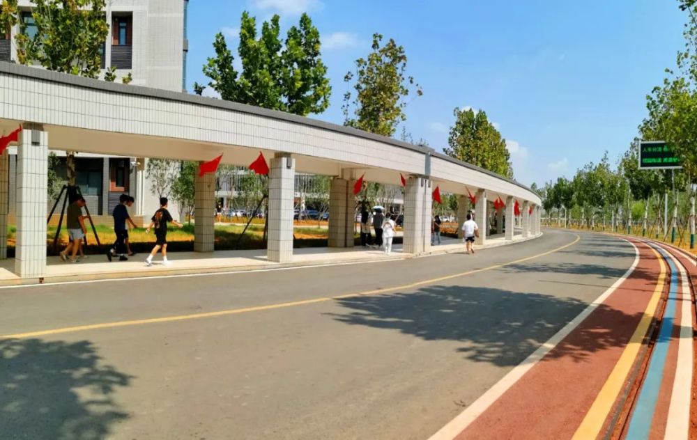 投资26亿元嘉鱼县官桥八组把大学办到家门口