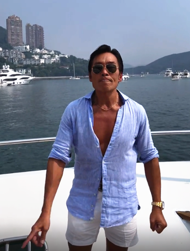 郑浩南婚变后出海散心,戴34万金表坐游艇显阔气,还跟前女友聚会