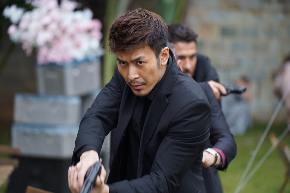 演员于跃:邱涛,暗黑中的孤勇者,愿他也能平安归队_腾讯新闻