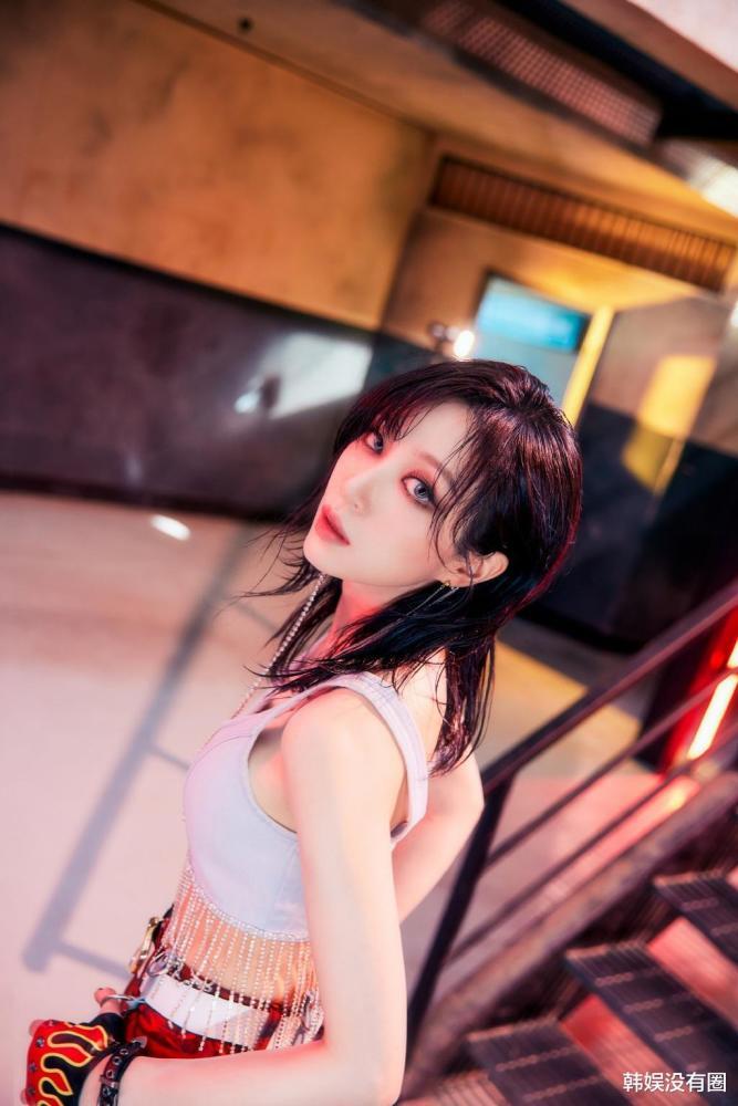 韩国性感女团exid安喜延晒性感预告,大胆造型吸睛_腾讯新闻