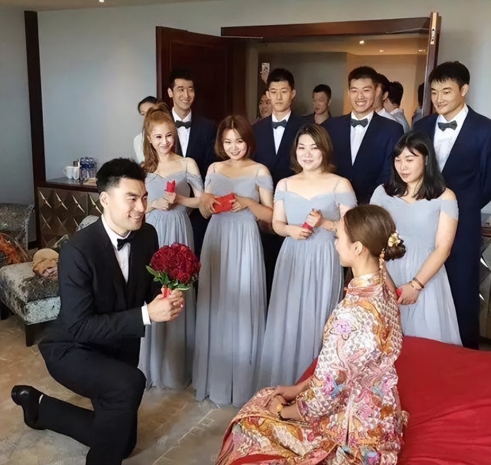 李晓旭模特妻子晒照庆祝结婚5周年,二哥家里有矿还有美妻_腾讯新闻