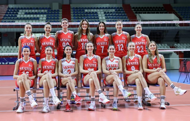 土耳其女排召开出征世锦赛媒体见面会 队长艾达将连续5届参赛