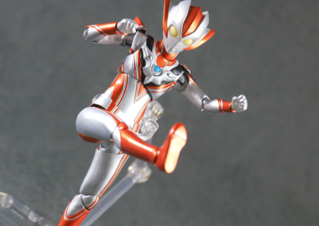 奥特曼,格里乔的推出让不少粉丝非常的开心,整体上又小又细,但玩具给