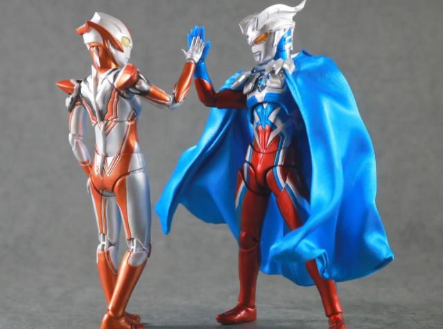 超萌的shf系列格丽乔奥特曼手办实物 卡姐的大长腿赢她太多了_腾讯