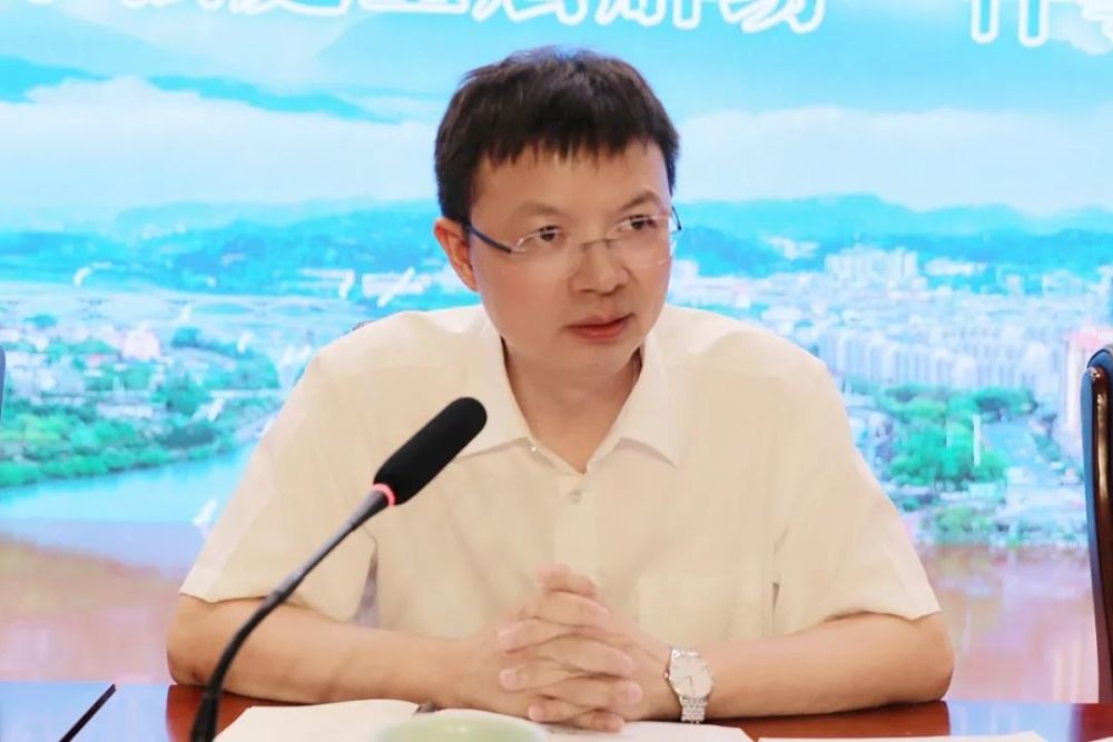 浙江高院审判委员会专职委员程建乐,丽水中院党组书记,院长张军斌