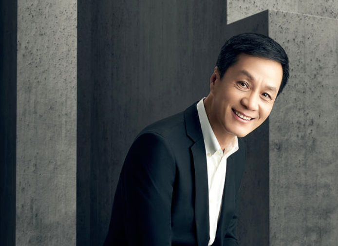 忘了安嘉和,来重新认识一下冯远征_腾讯新闻