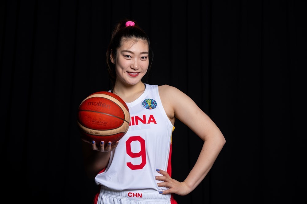 包含中国女篮队员的词条