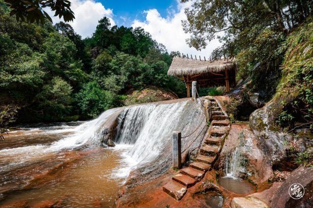 楚雄武定水城河丹霞秘境尽显生态美