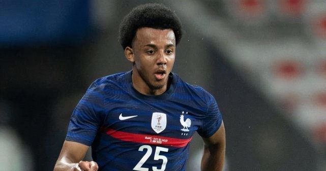 瓦拉内(曼联) 孔德(巴塞罗那);点评:洛里自从2012年戴上法国队的队长