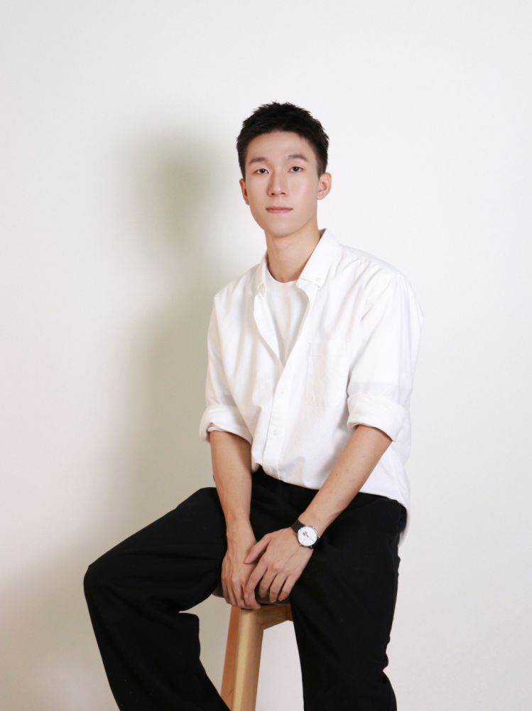 艺术学部辅导员何嘉伟艺术学部四年时光,转瞬即逝,以始为终,刻苦研习