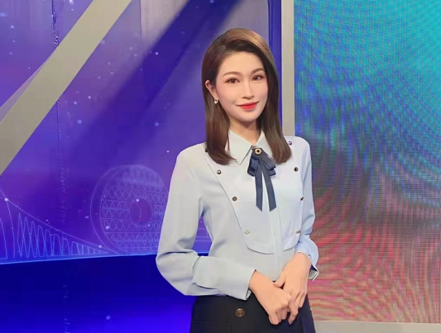 2017年,正在读大三的彭莉婷机缘巧合下得知南方台特搜栏目在招女主持