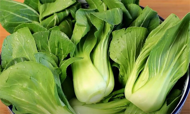 上海青好吃有窍门,教你新做法,翠绿爽口又过瘾,全家都喜欢