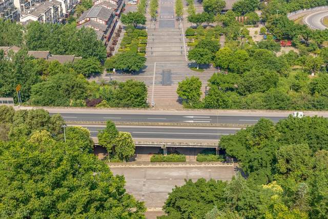 施工需要,同時管制上述路段雙向車道,關閉名山收費站,金雞關收費站