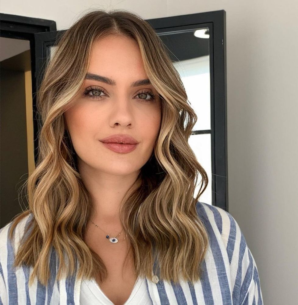 好发型推荐这四种不能少,推边短发造型烫,欧美风大波浪和羊毛卷插图9