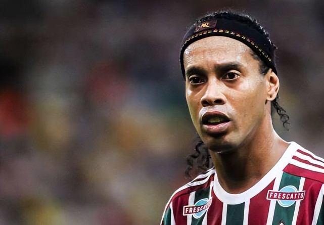 小罗变老罗42岁小罗两鬓斑白显老态退役4年声色犬马还蹲半年大牢