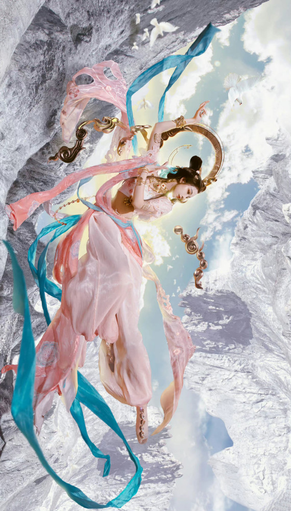 这次从七秀吸取灵感,设计了这套粉色仙气感的敦煌风衍生造型,大家会