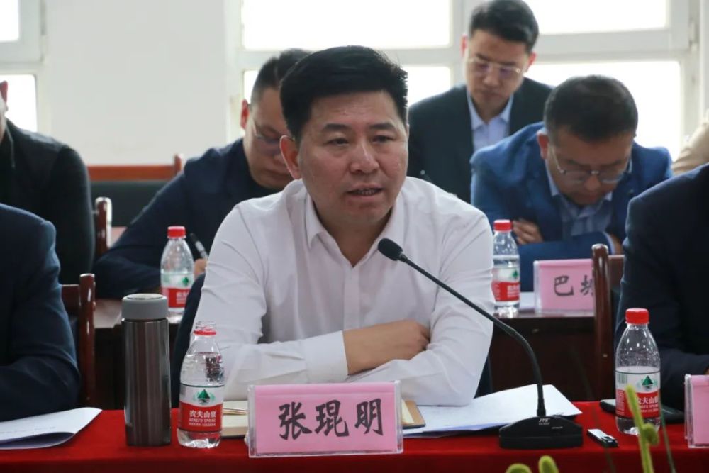 专访智慧玉树涅盘飞翔专访玉树州委常委玉树市委书记张琨明67