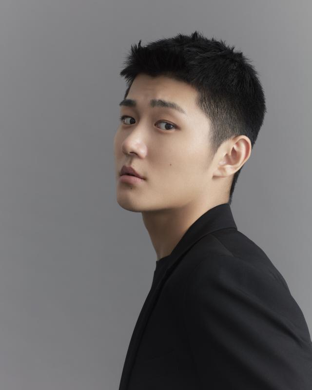 22岁新人吴天昊:只要有戏演,就很知足了_腾讯新闻