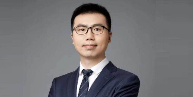 杜宇:新能源车上中游估值历史偏低,风光储明年估值性价比更高,半导体